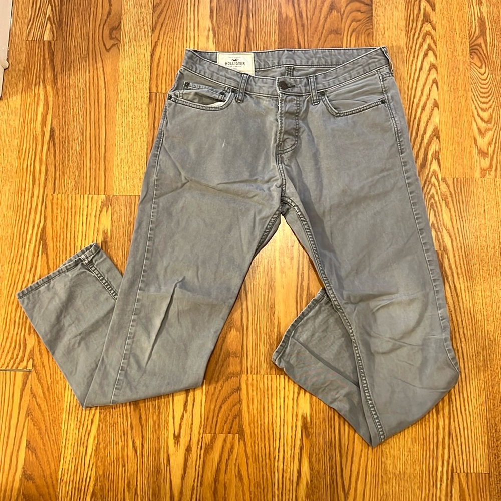 Hollister chinos